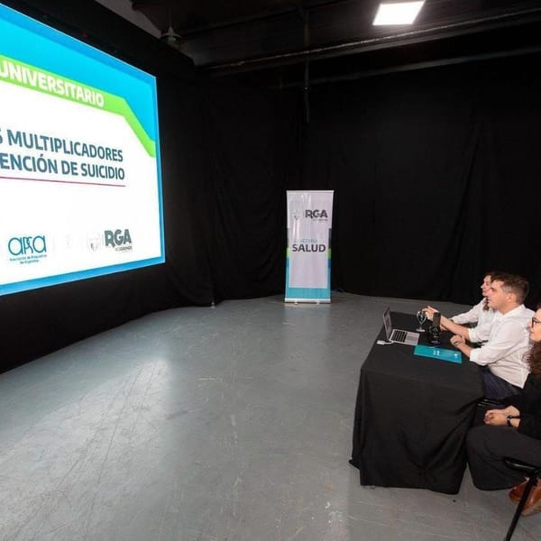 Más de 1000 vecinos completaron curso de prevención del suicidio